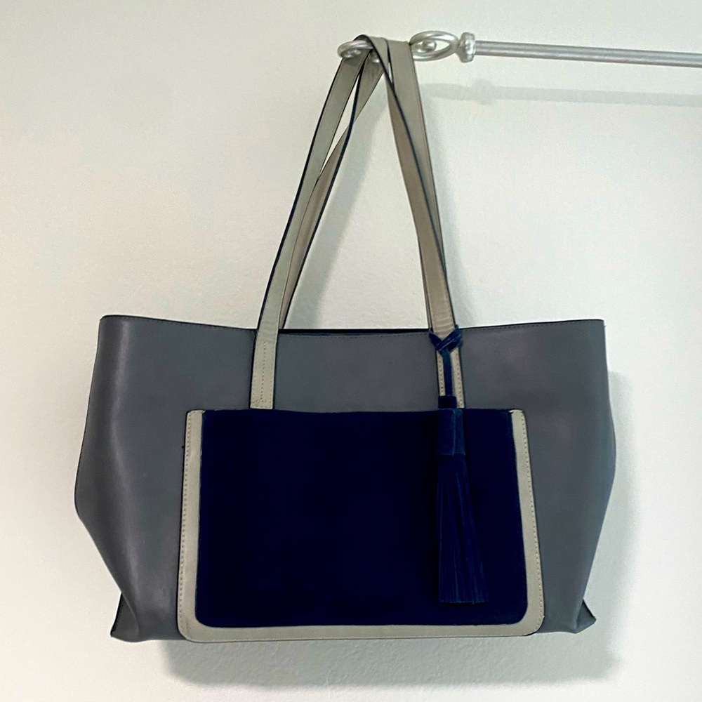💙Lily & Ivy Large Tote💙